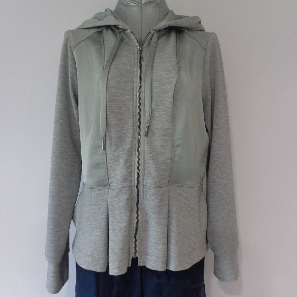 White House Black House WKND Gray Full‎ zip Hooded Athletic Jacket Pockets Sz M